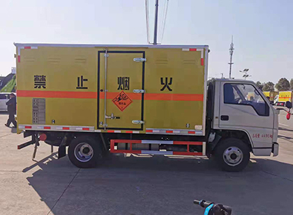 番禺爆破器材运输车技术升级与安全合规新趋势